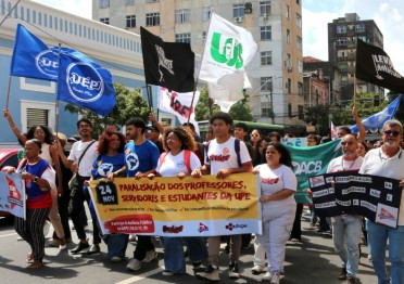 Unidade na luta pela UPE!